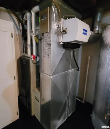 $169,000 | 1102 Coolidge Avenue, Pekin, IL 61554