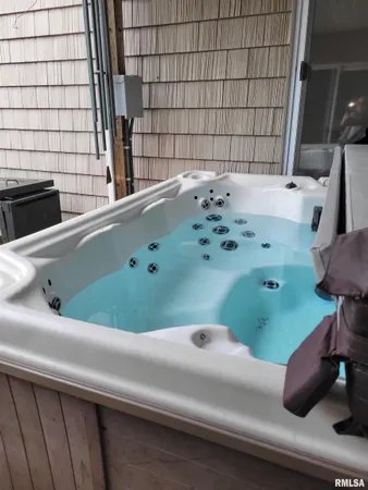 $179,900 | 1102 Coolidge Avenue, Pekin, IL 61554