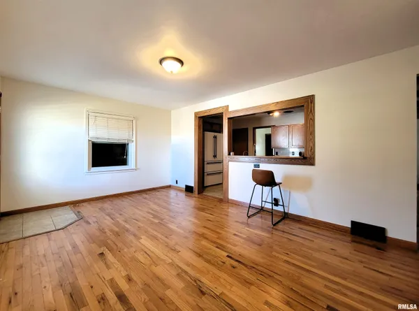 $179,900 | 1102 Coolidge Avenue, Pekin, IL 61554