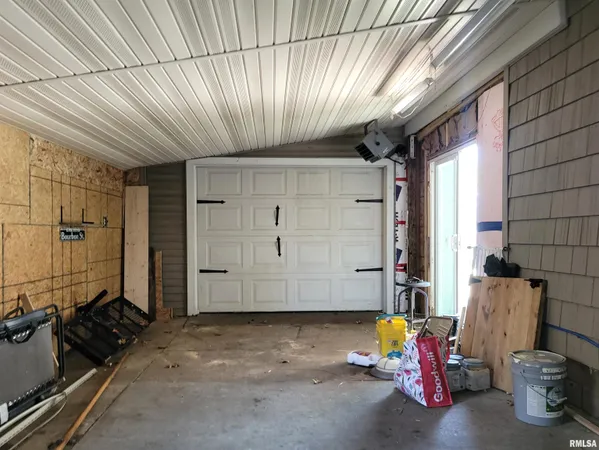 $169,000 | 1102 Coolidge Avenue, Pekin, IL 61554