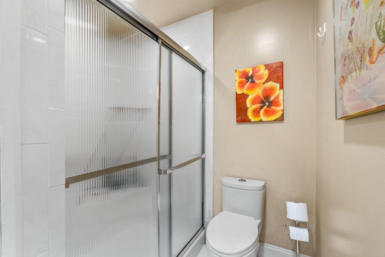 10941 Lakemore Lane, Unit B Boca Raton, FL 33498 - Photo 24 of 41 Master bathroom