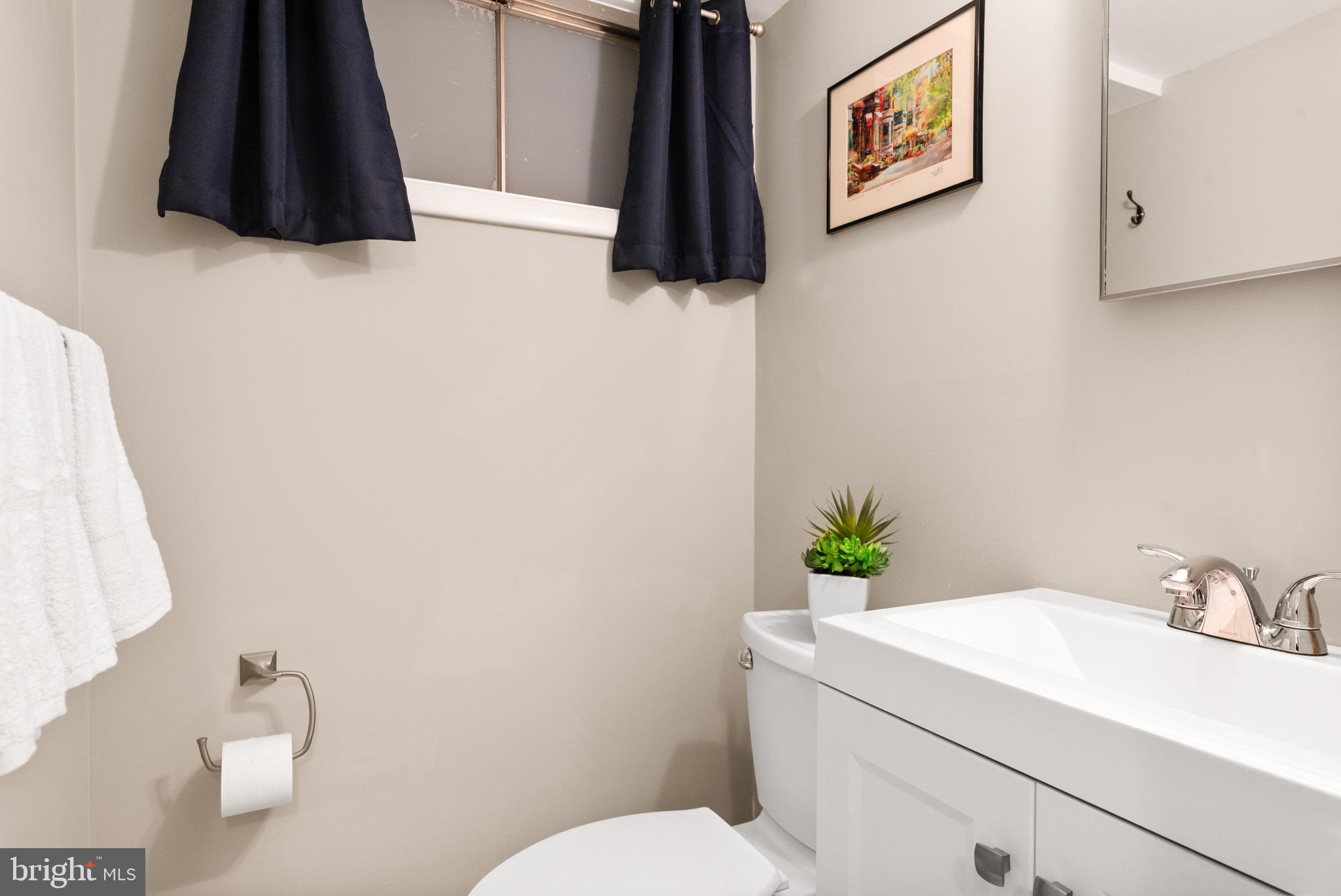 1723 Cedar Park Road Annapolis, MD 21401 - Photo 49 of 62 Half bath