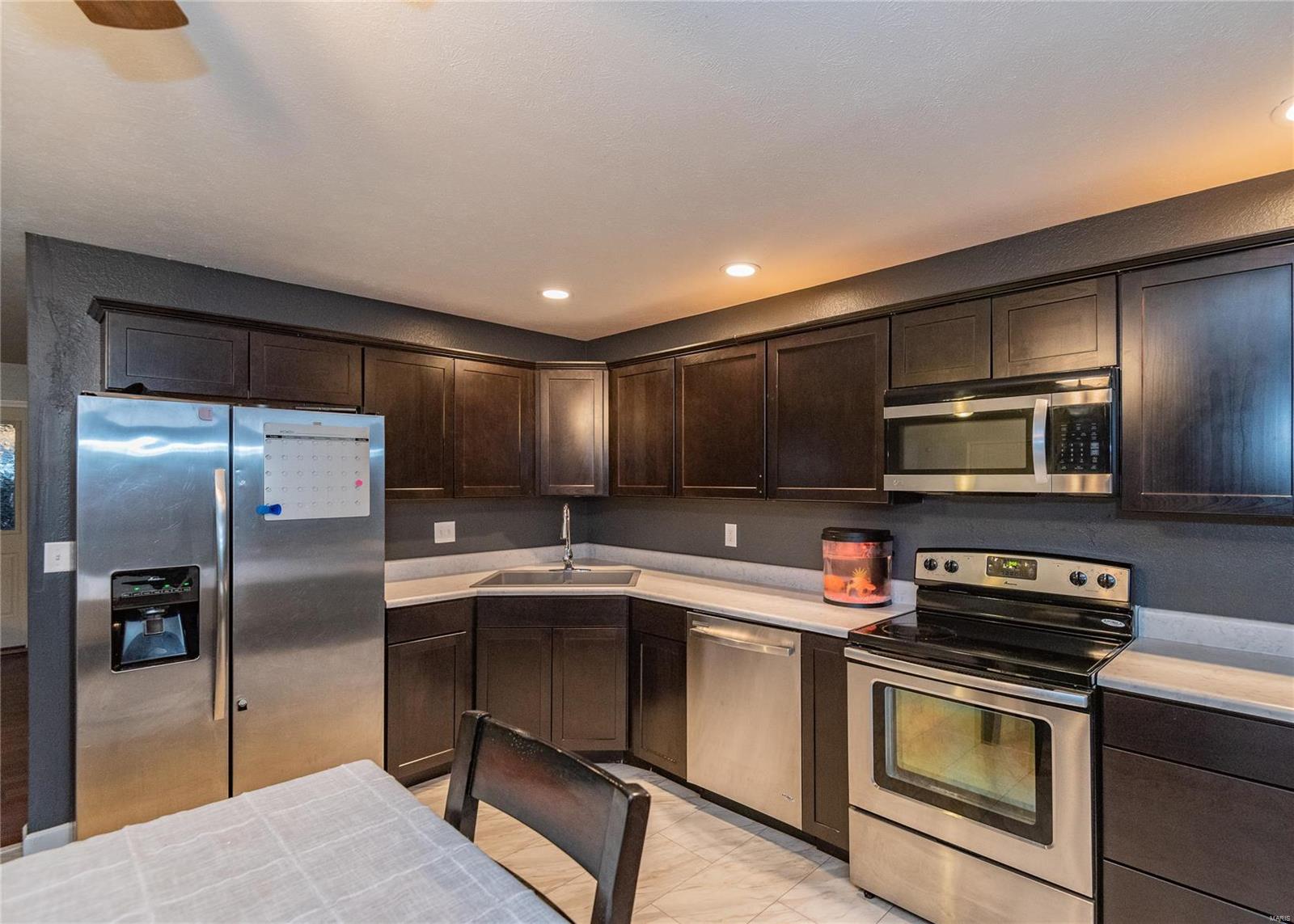 10829 Lake Road Highland, IL 62249 - Photo 4 of 16