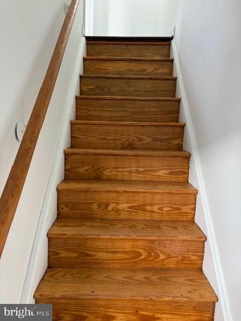 4278 Orchard Street Philadelphia, PA 19124 - Photo 11 of 19 a view of entryway