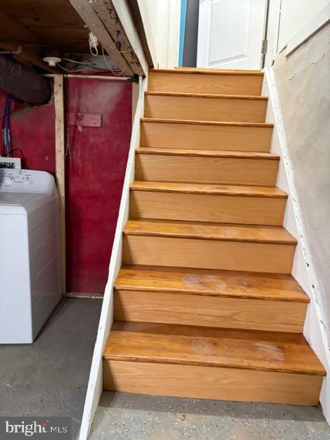 4278 Orchard Street Philadelphia, PA 19124 - Photo 10 of 19 a view of entryway