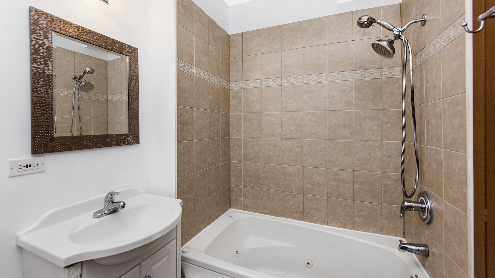 4902 North Springfield Avenue, Unit 2 Chicago, IL 60625 - Photo 17 of 18