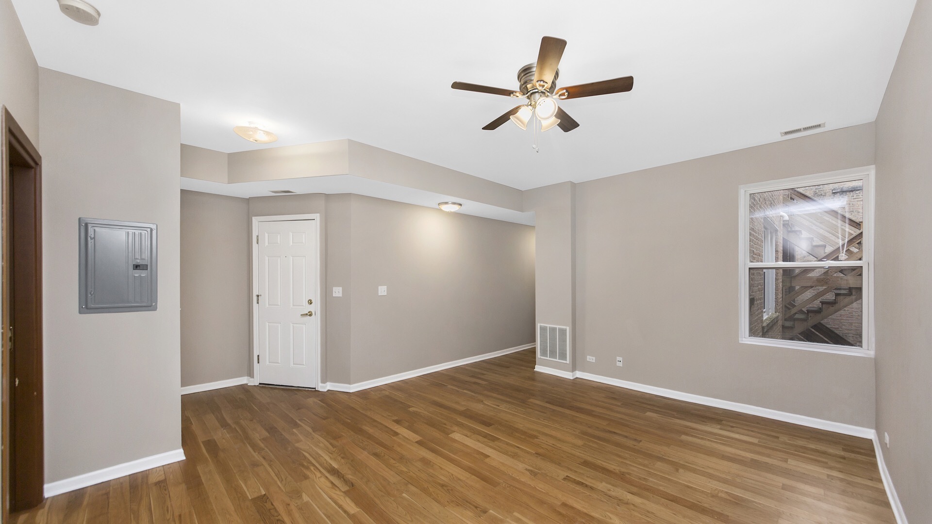 4902 North Springfield Avenue, Unit 2 Chicago, IL 60625 - Photo 3 of 18