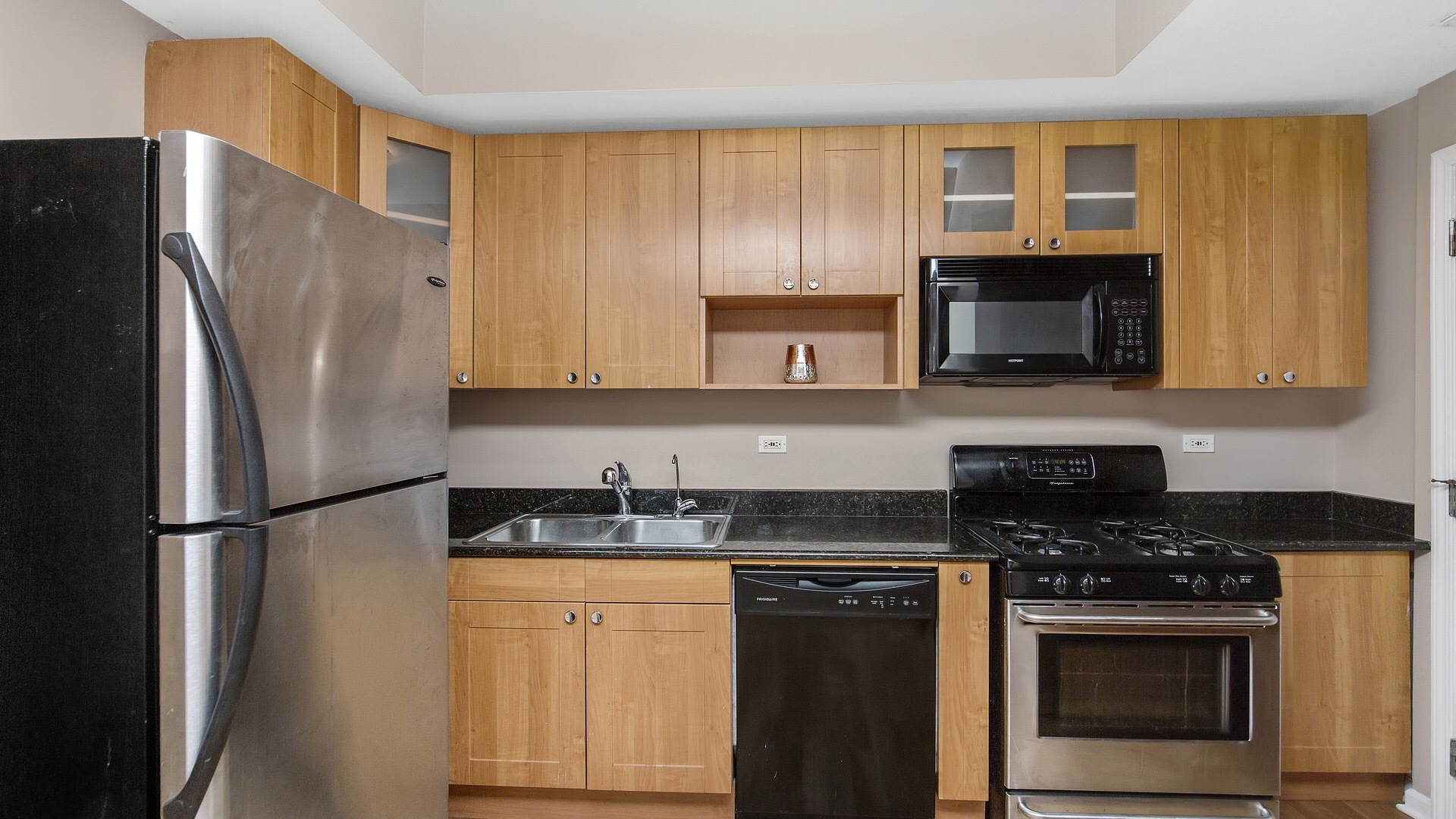 4902 North Springfield Avenue, Unit 2 Chicago, IL 60625 - Photo 8 of 18
