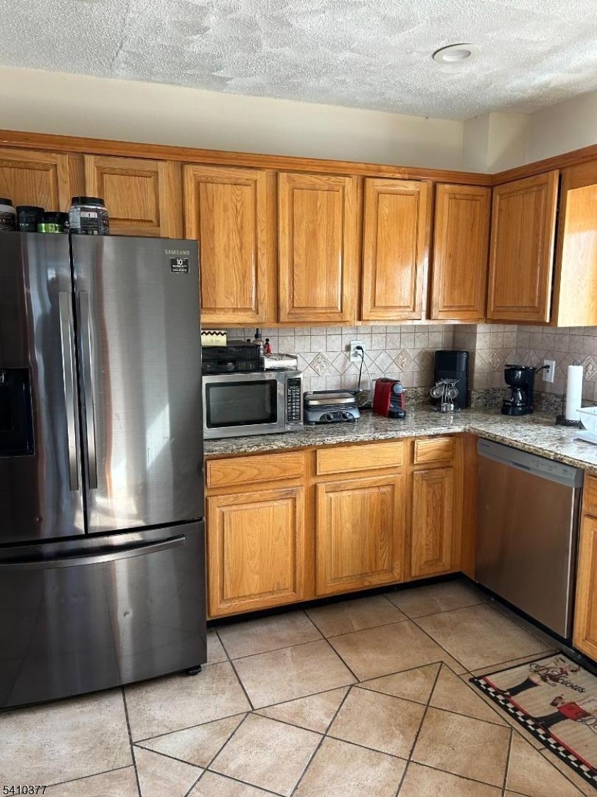 934 Monroe Avenue Elizabeth, NJ 07201 - Photo 17 of 39