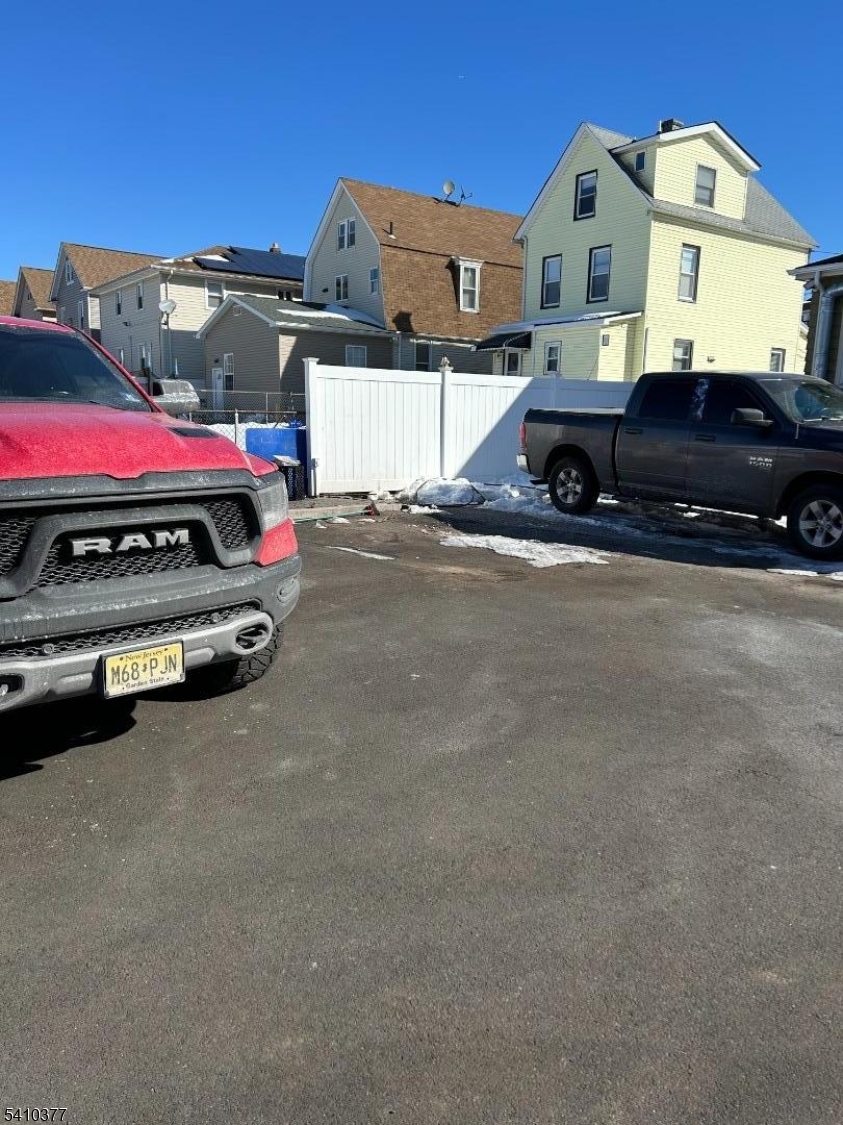 934 Monroe Avenue Elizabeth, NJ 07201 - Photo 7 of 39