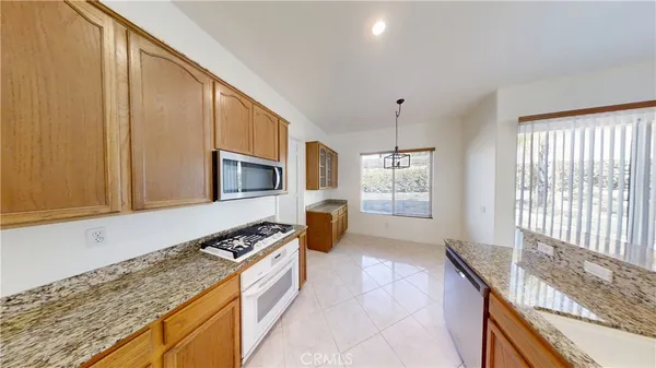 $3,200 | 11363 Deerfield Drive, Yucaipa, CA 92399