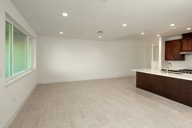 $699,990 | 153-153 Compass Drive, Unit 2101, Napa, CA 94558