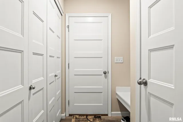 $365,000 | 413 Hodges Court, Chatham, IL 62629