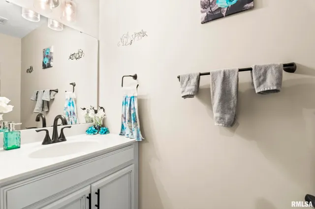 $365,000 | 413 Hodges Court, Chatham, IL 62629