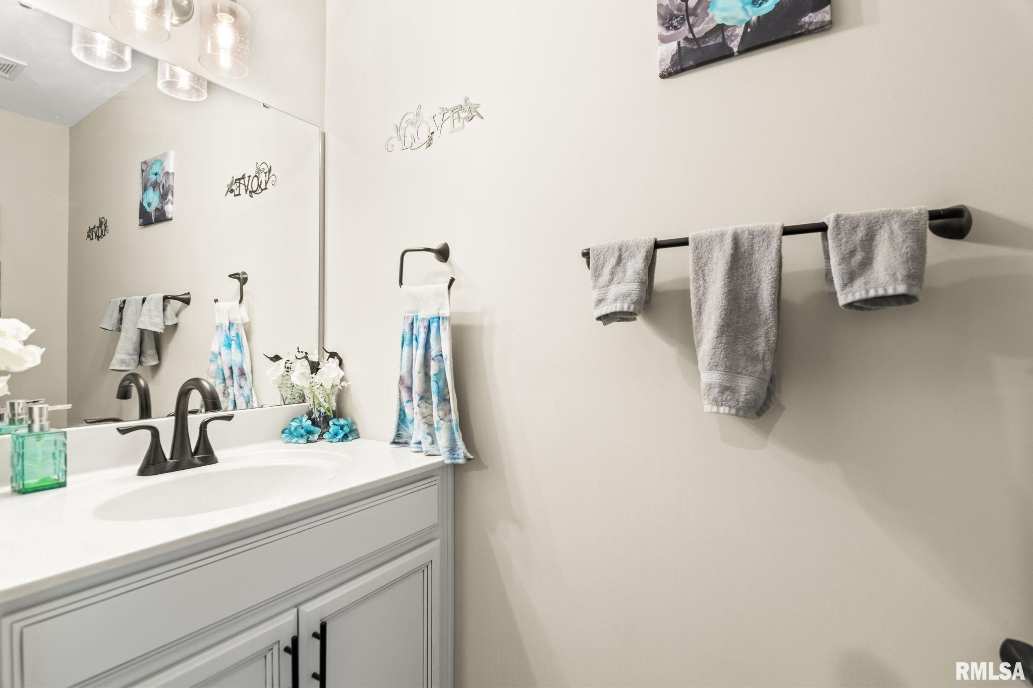 413 Hodges Court Chatham, IL 62629 - Photo 15 of 34