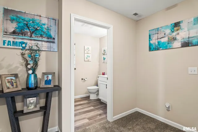 $365,000 | 413 Hodges Court, Chatham, IL 62629