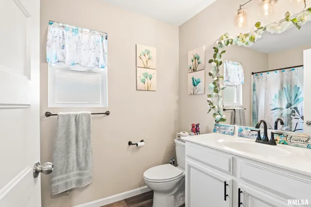 $365,000 | 413 Hodges Court, Chatham, IL 62629