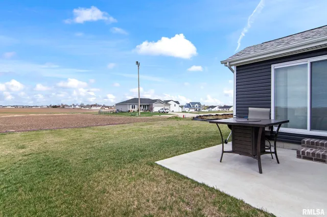 $365,000 | 413 Hodges Court, Chatham, IL 62629