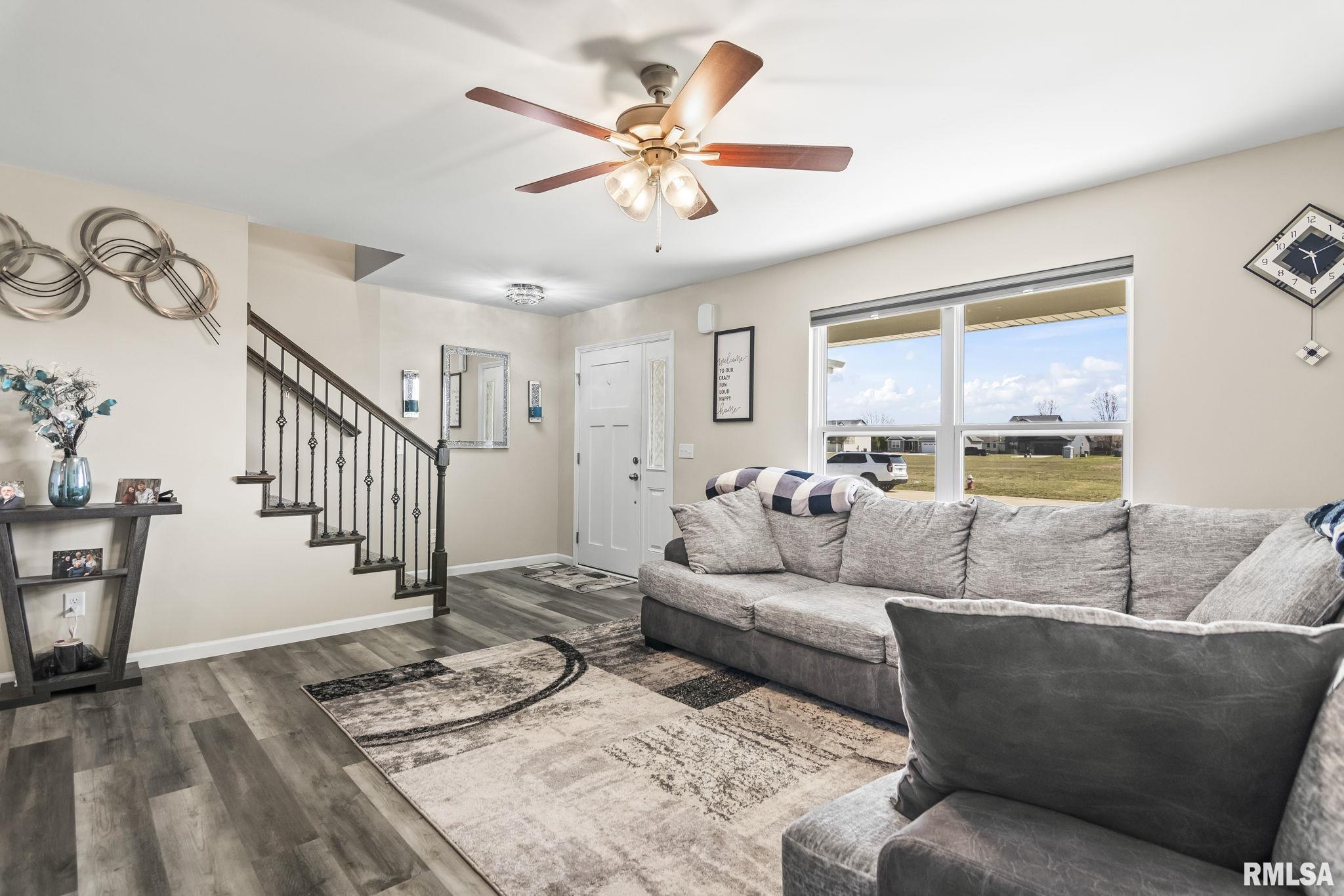 413 Hodges Court Chatham, IL 62629 - Photo 6 of 34