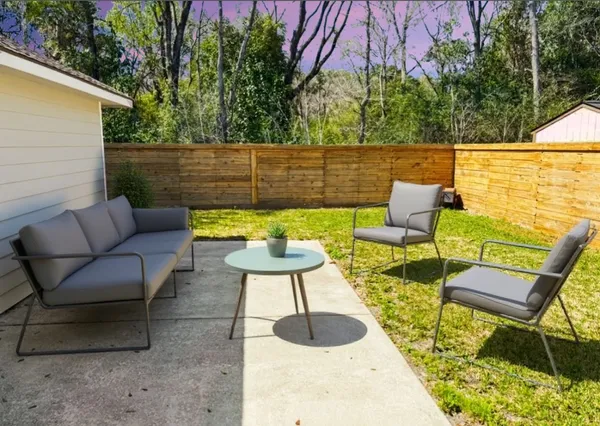 $2,300 | 8125 Sunnyhill Street, Houston, TX 77088