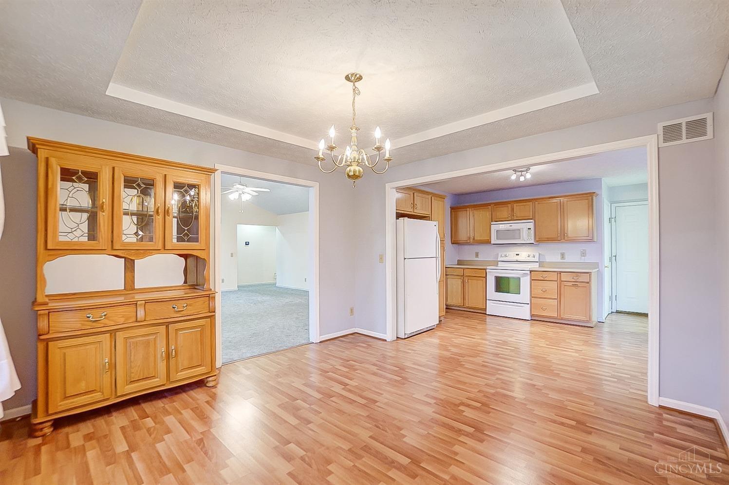 6891 Bridgetown Road Cincinnati, OH 45248 - Photo 10 of 49