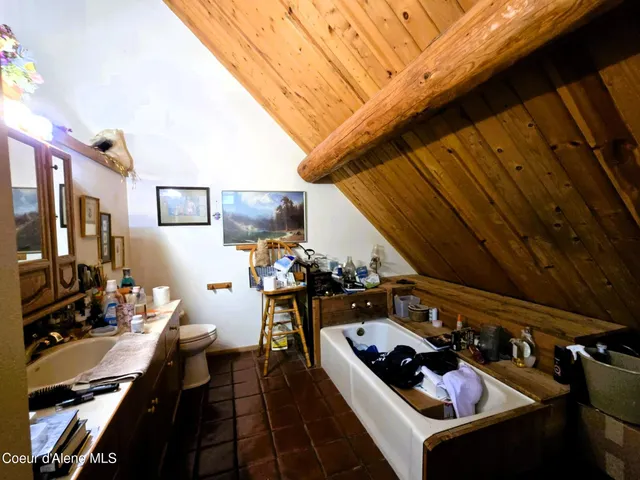 $575,000 | 68 Panorama Drive, Lenore, ID 83541