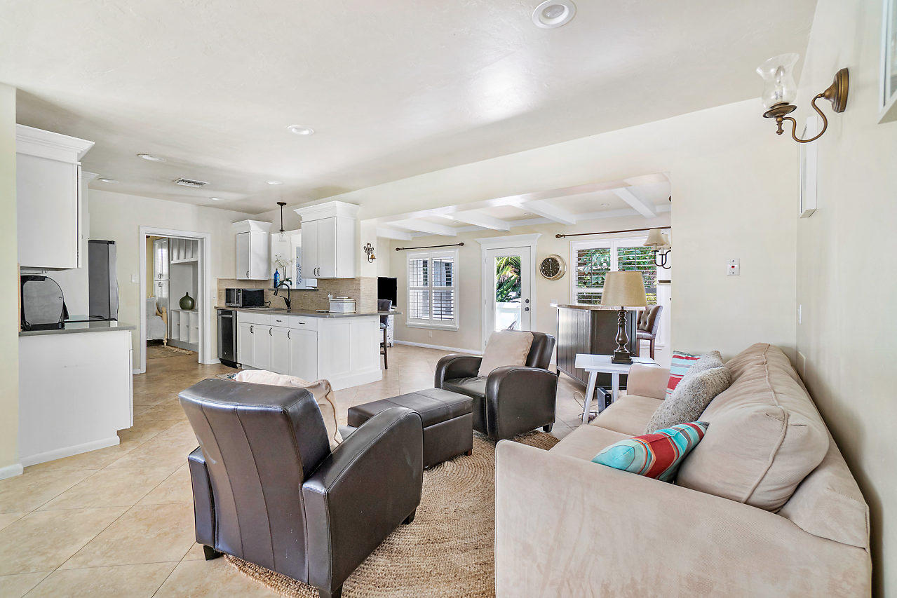 215 Inlet Way Palm Beach Shores, FL 33404 - Photo 12 of 42 012-215InletWay-PalmBeachShores-FL-small