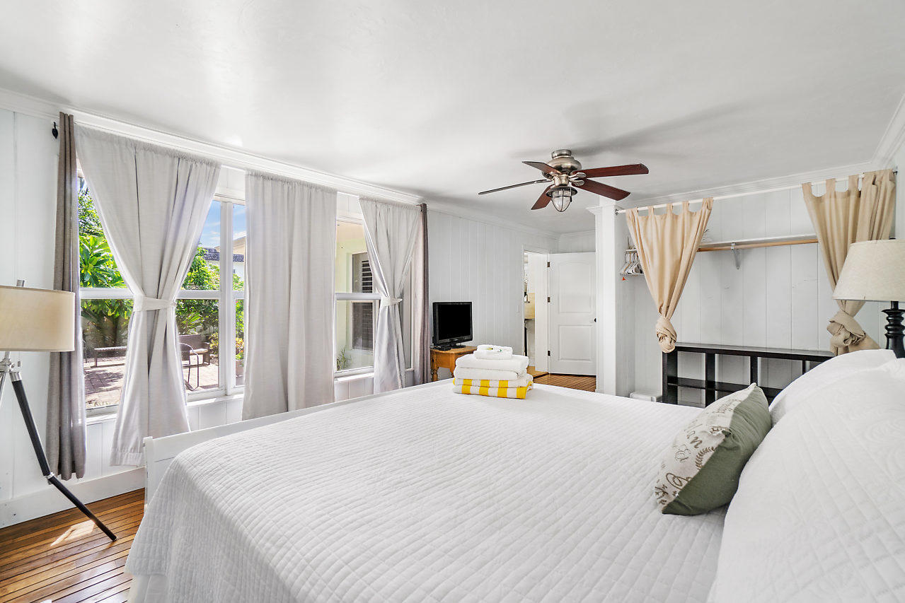 215 Inlet Way Palm Beach Shores, FL 33404 - Photo 20 of 42 020-215InletWay-PalmBeachShores-FL-small