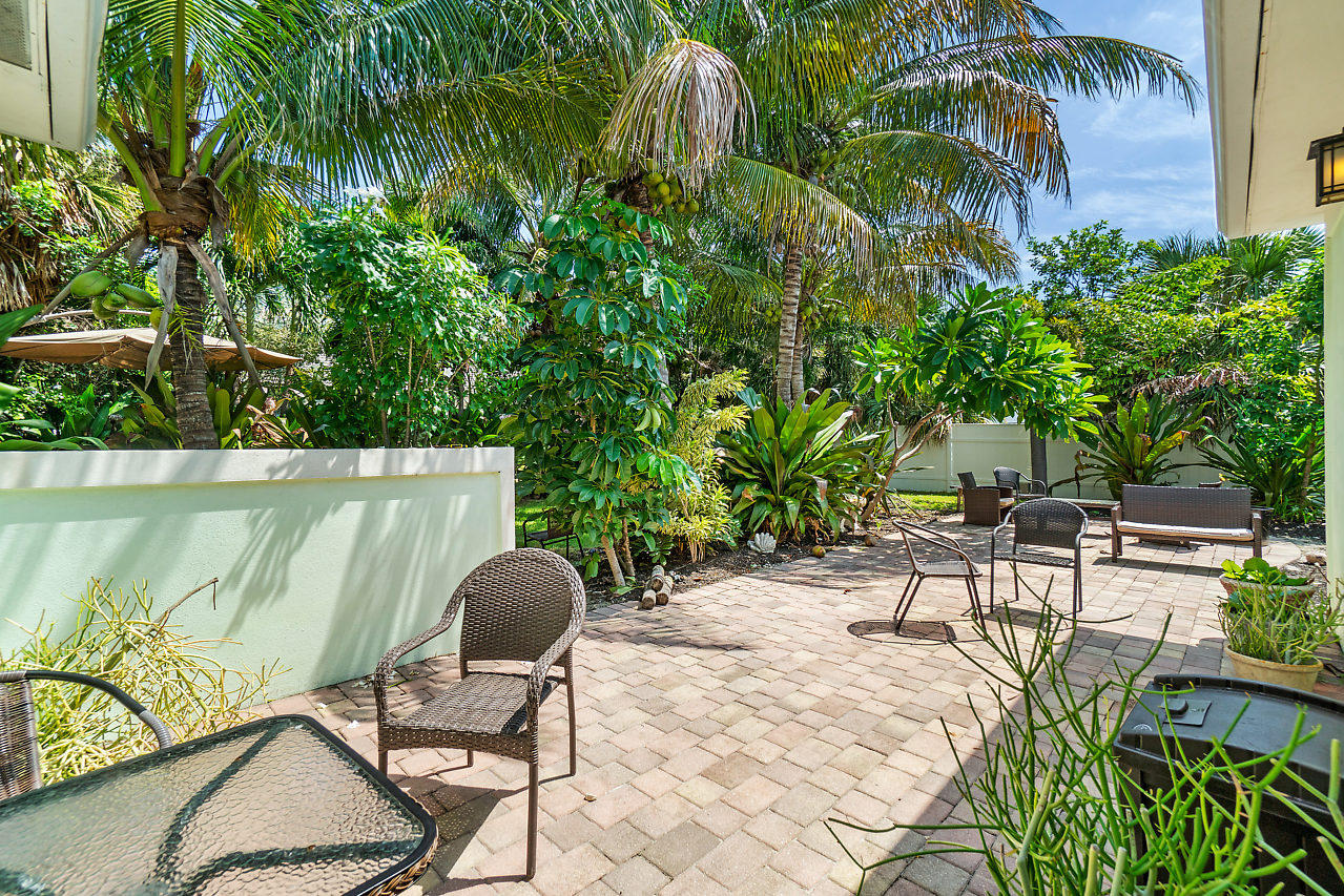 215 Inlet Way Palm Beach Shores, FL 33404 - Photo 23 of 42 023-215InletWay-PalmBeachShores-FL-small