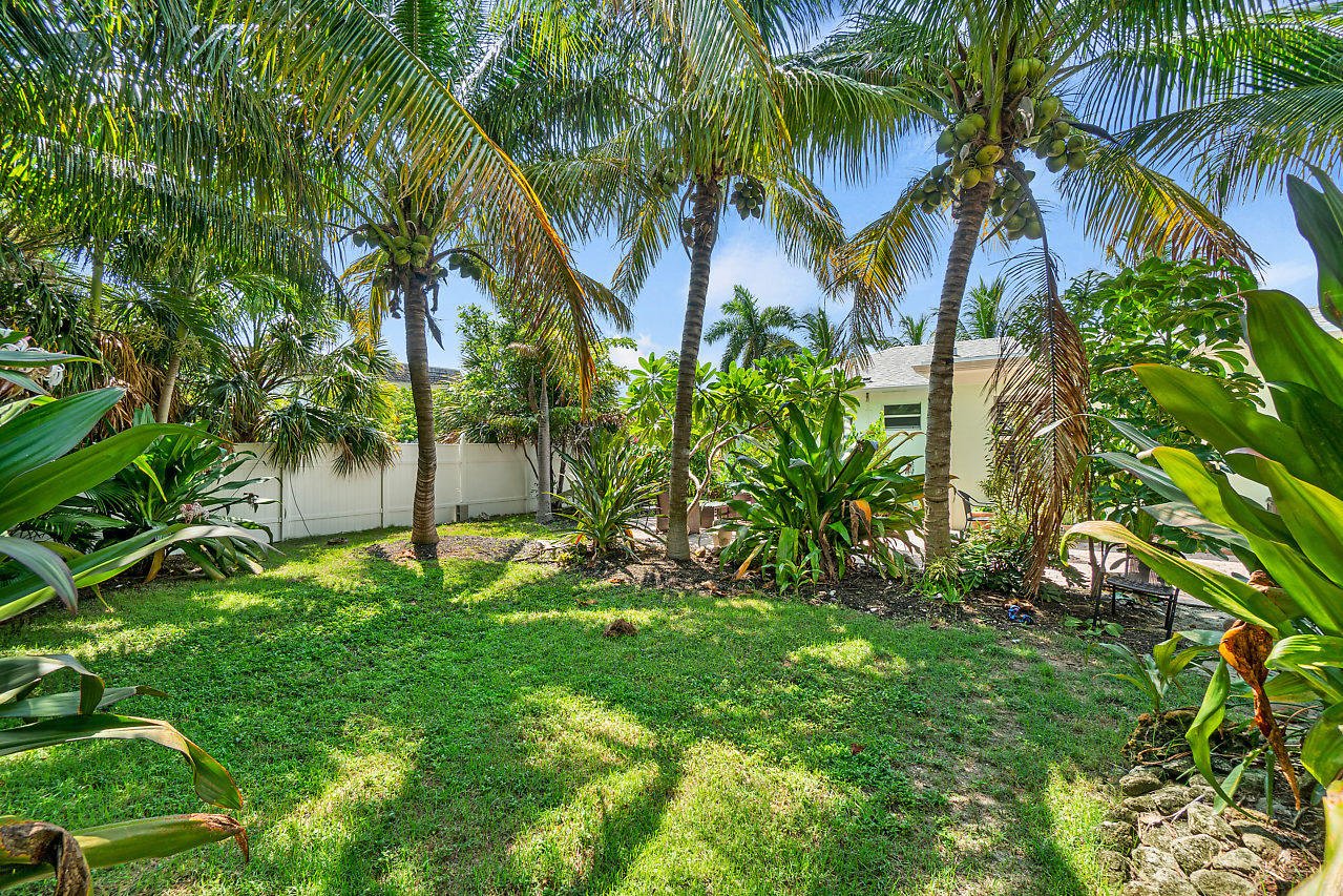 215 Inlet Way Palm Beach Shores, FL 33404 - Photo 27 of 42 027-215InletWay-PalmBeachShores-FL-small