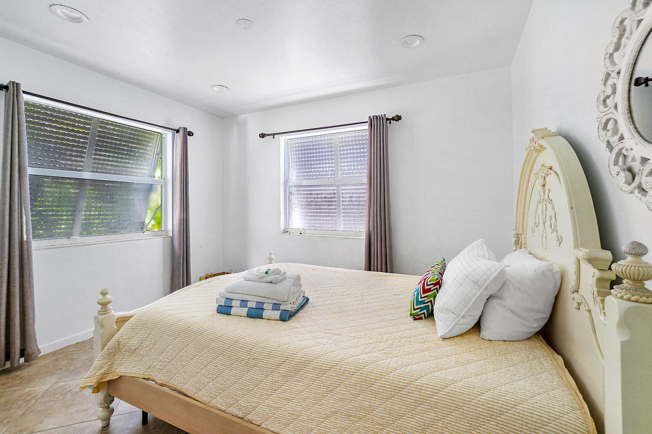 215 Inlet Way Palm Beach Shores, FL 33404 - Photo 10 of 42 010-215InletWay-PalmBeachShores-FL-small