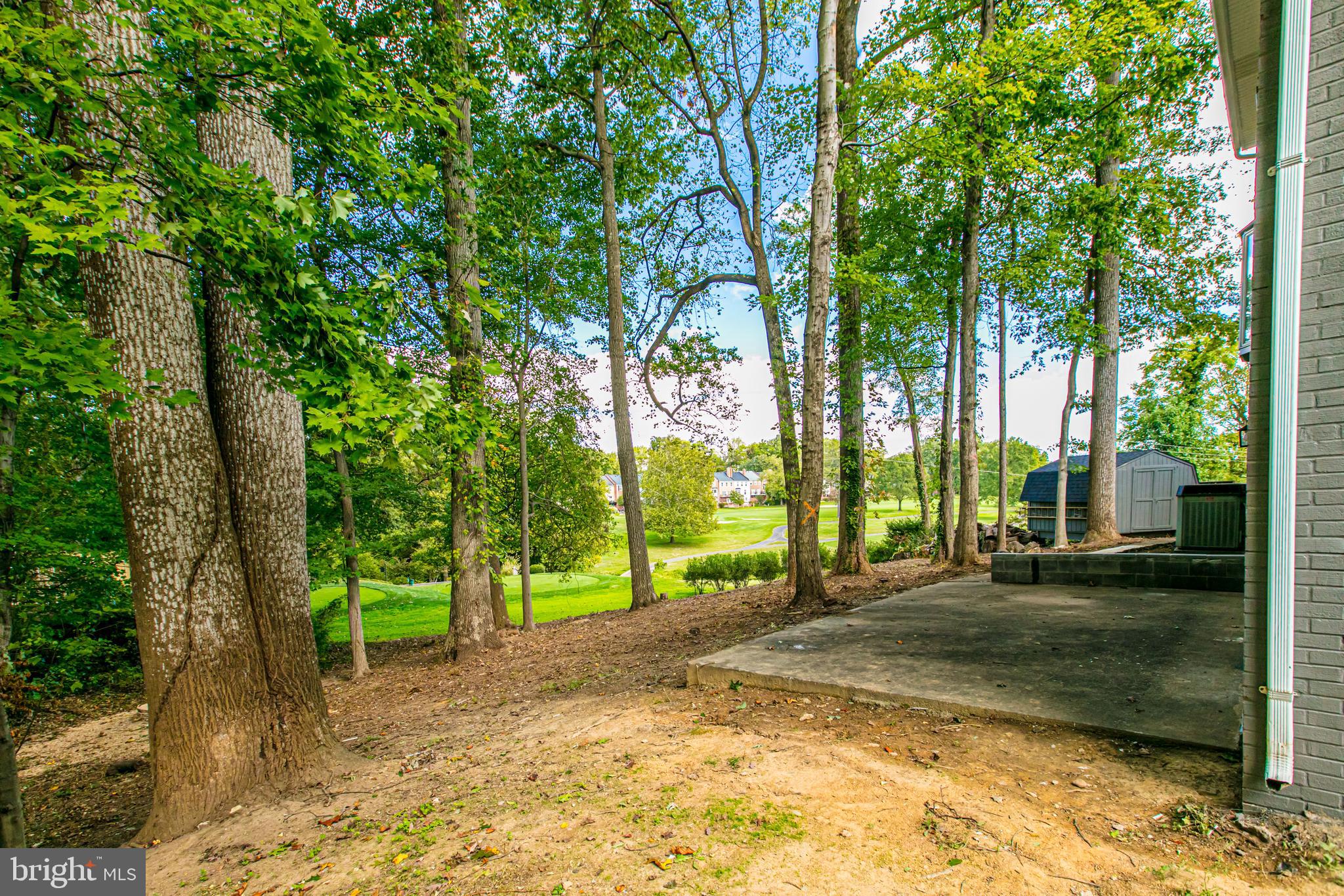 8210 Marcy Avenue Springfield, VA 22152 - Photo 42 of 52 Back yard w/golf course view