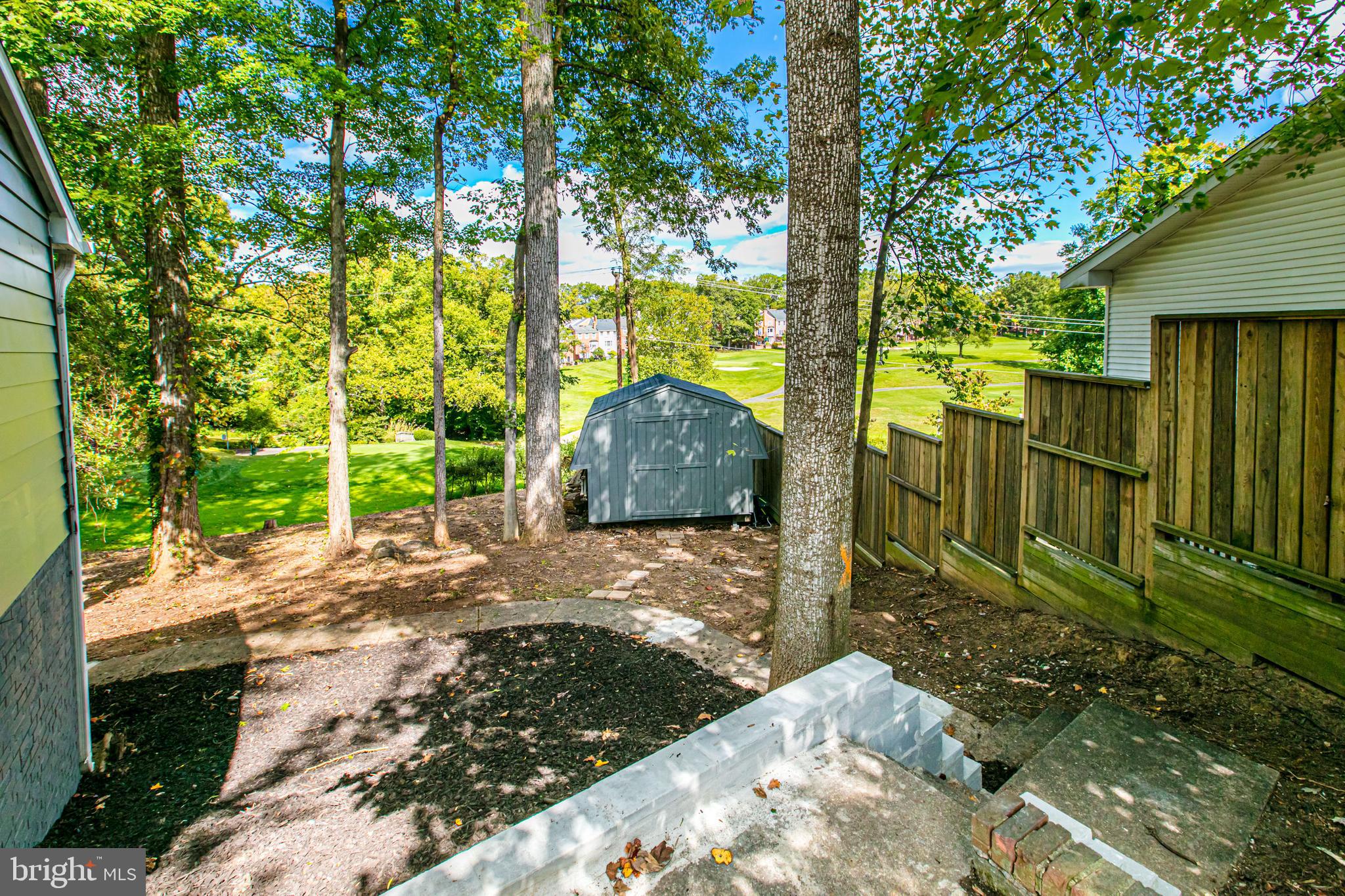8210 Marcy Avenue Springfield, VA 22152 - Photo 44 of 52 Side of the house with Golf View
