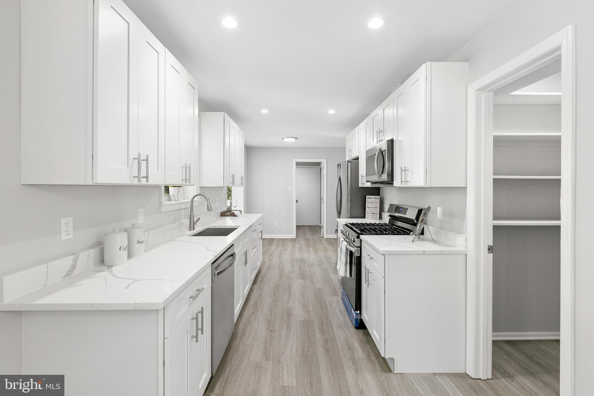 8210 Marcy Avenue Springfield, VA 22152 - Photo 7 of 52 Updated kitchen w/recessed lights
