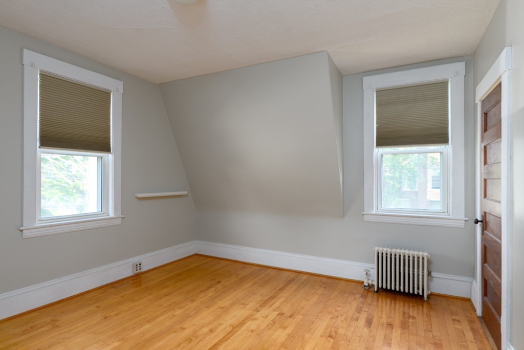 28 Holt Road Holden, MA 01520 - Photo 34 of 42 Gallery Image 34