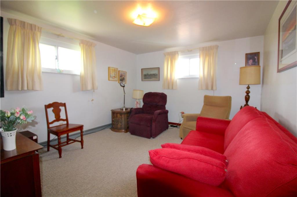 885 Peairs Road Elizabeth, PA 15037 - Photo 18 of 19 Gallery Image 18