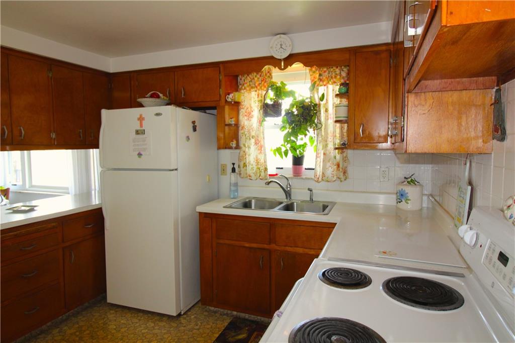 885 Peairs Road Elizabeth, PA 15037 - Photo 9 of 19 Gallery Image 9