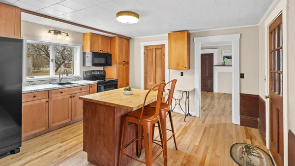 $285,000 | 64 Penobscot Street, Orono, ME 04473