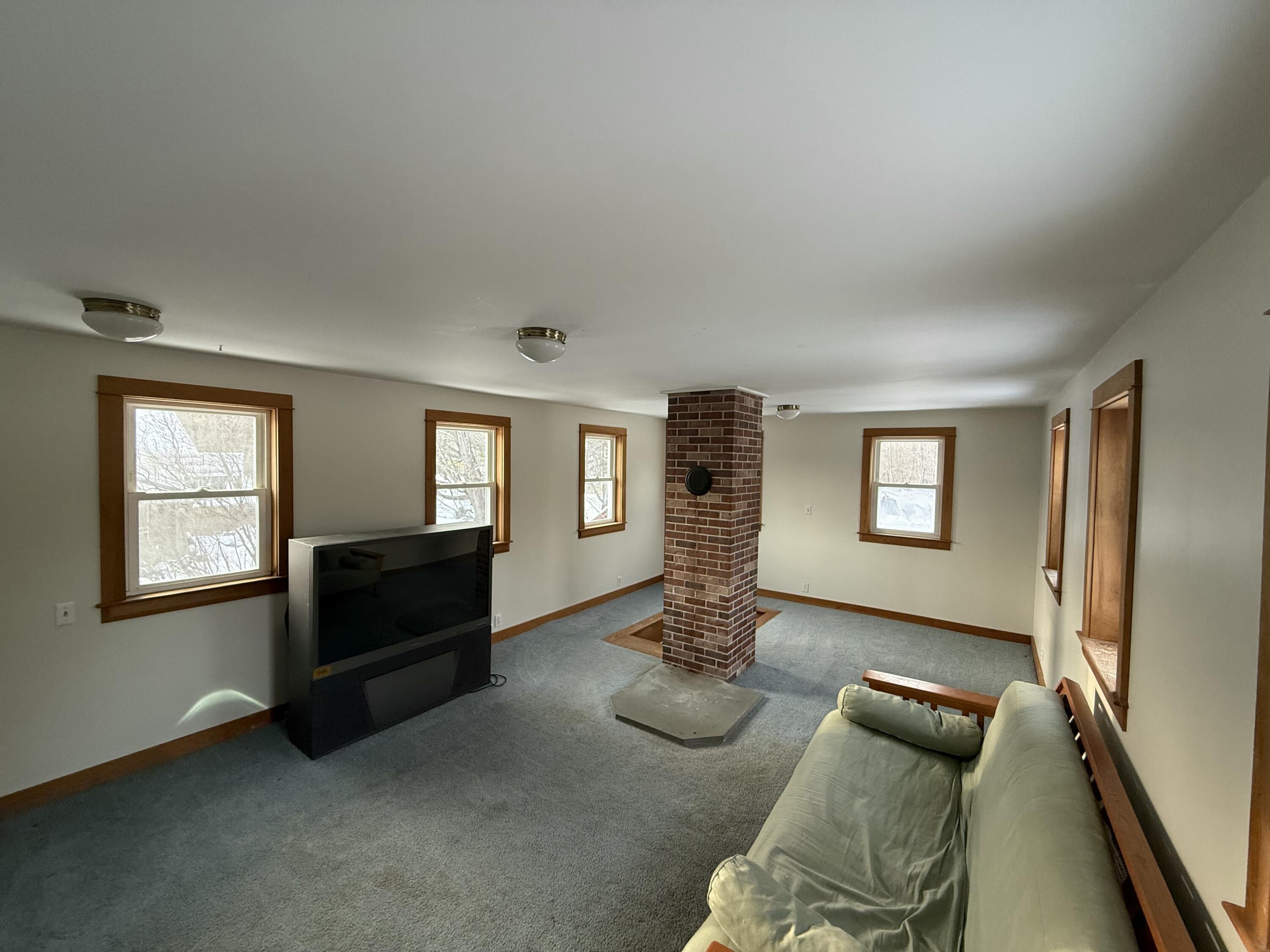 64 Penobscot Street Orono, ME 04473 - Photo 23 of 37 IMG_0398