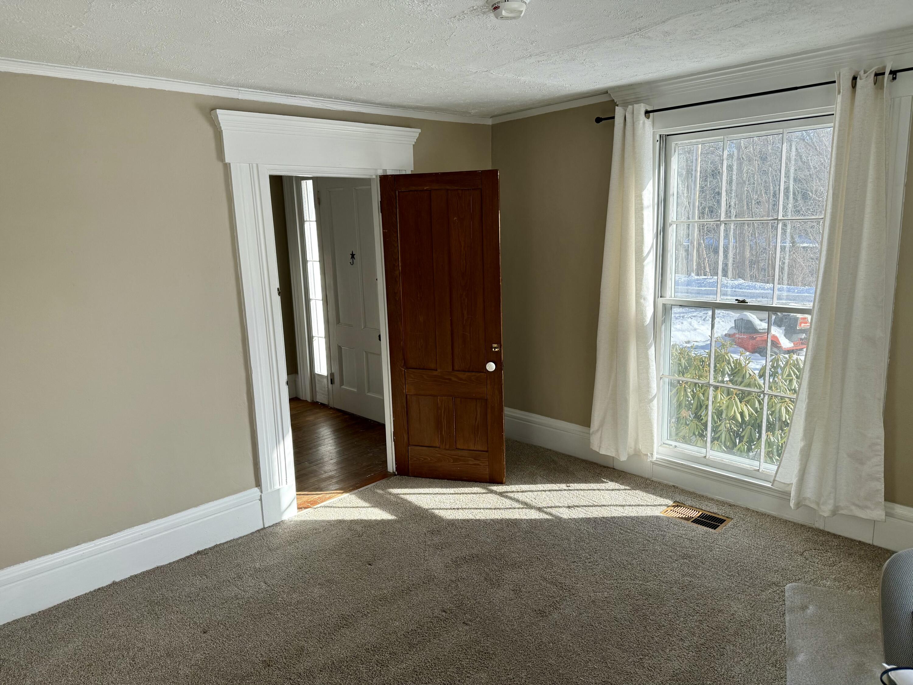 64 Penobscot Street Orono, ME 04473 - Photo 26 of 37 IMG_0339 2