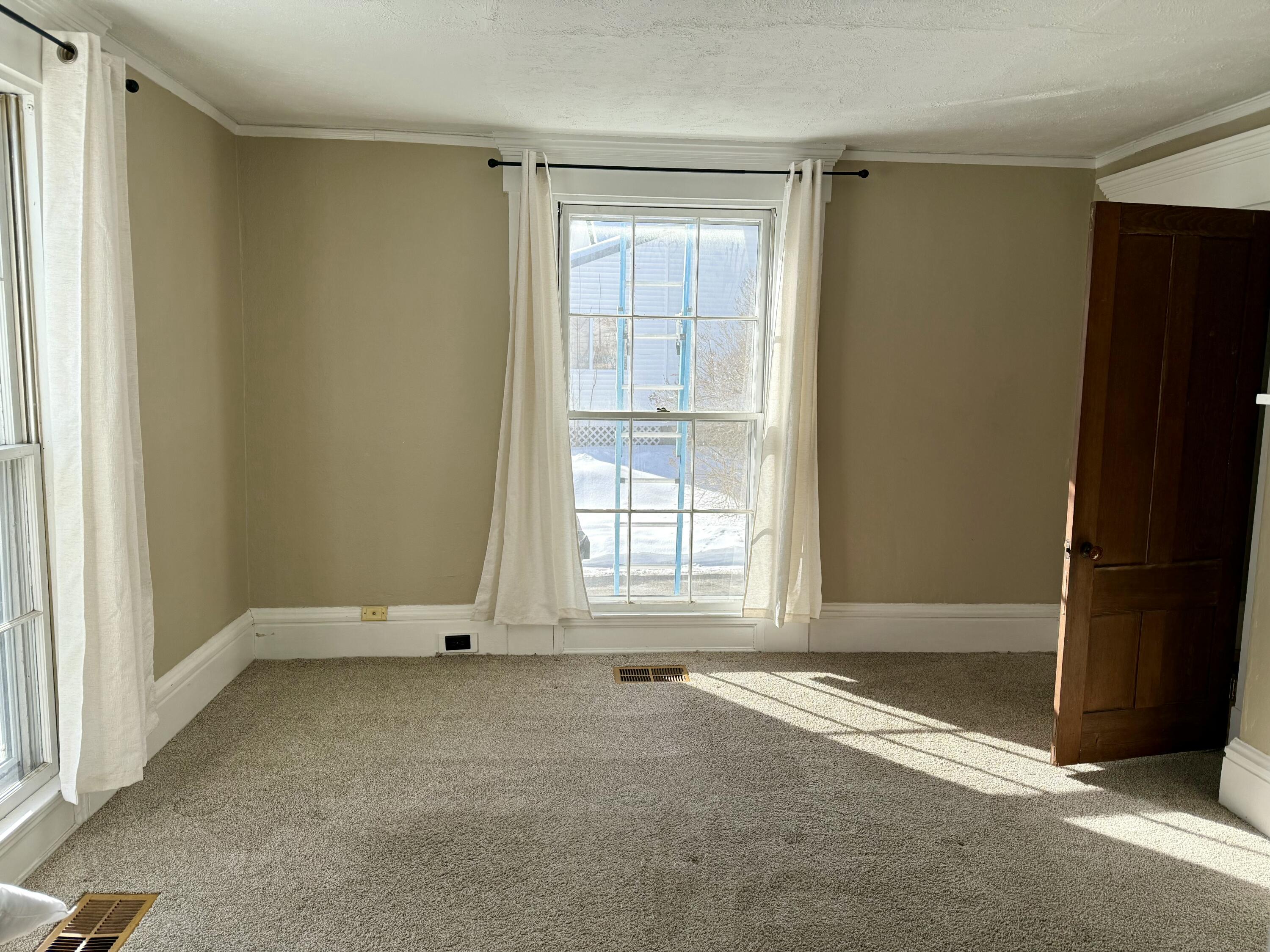 64 Penobscot Street Orono, ME 04473 - Photo 27 of 37 IMG_0340