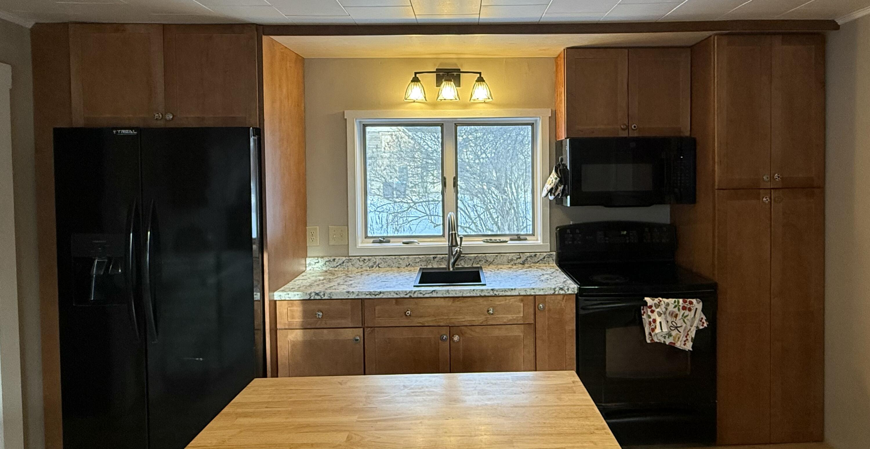 64 Penobscot Street Orono, ME 04473 - Photo 6 of 37 IMG_0384