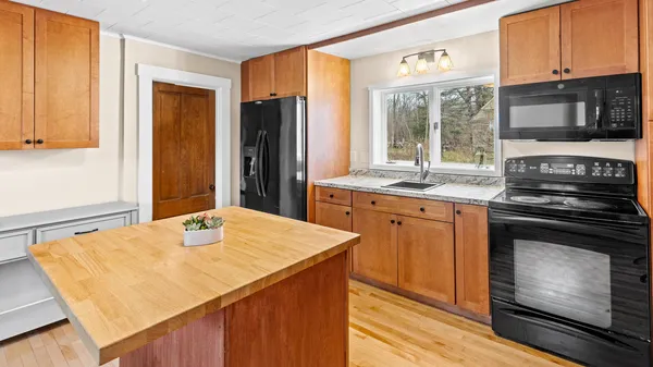 $285,000 | 64 Penobscot Street, Orono, ME 04473