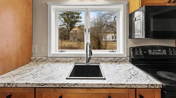 $285,000 | 64 Penobscot Street, Orono, ME 04473