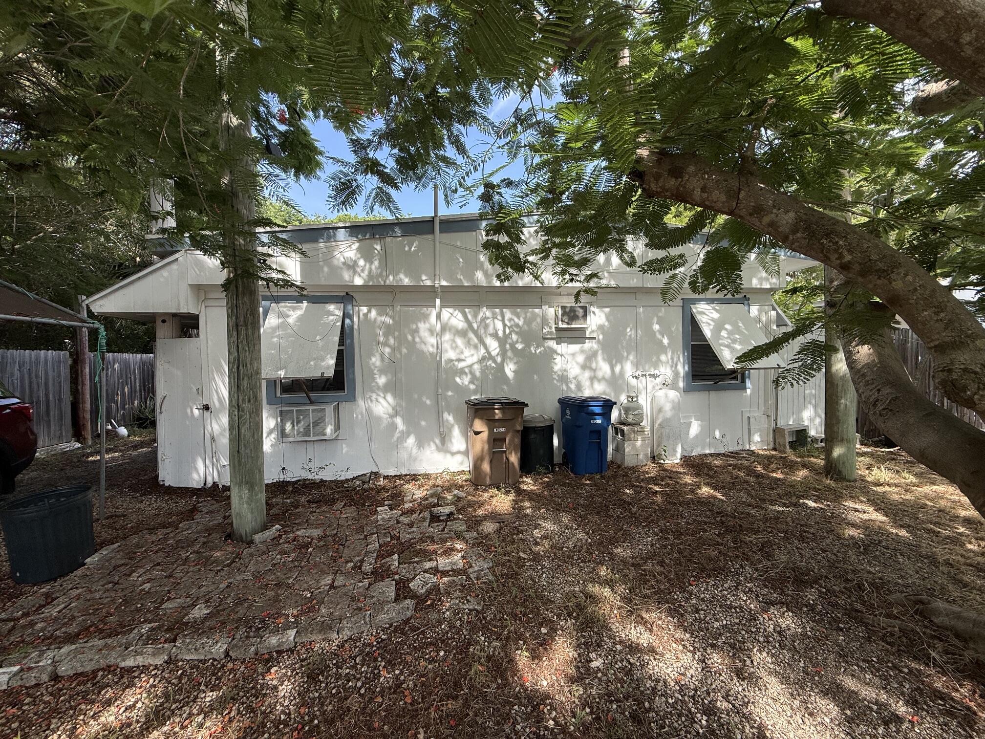 214 Antigua Road Tavernier, FL 33070 - Photo 1 of 5 1