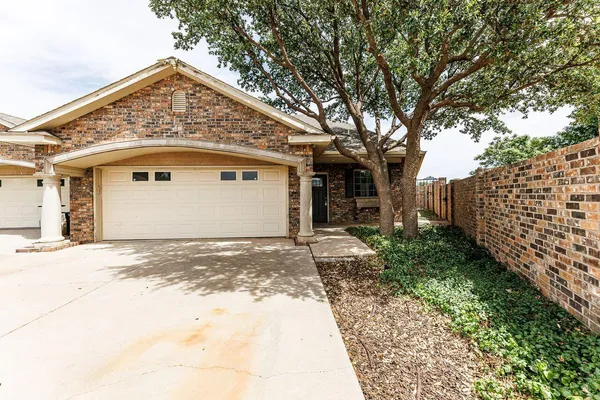 $2,000 | 5811 11th Place, Unit 9, Lubbock, TX 79416