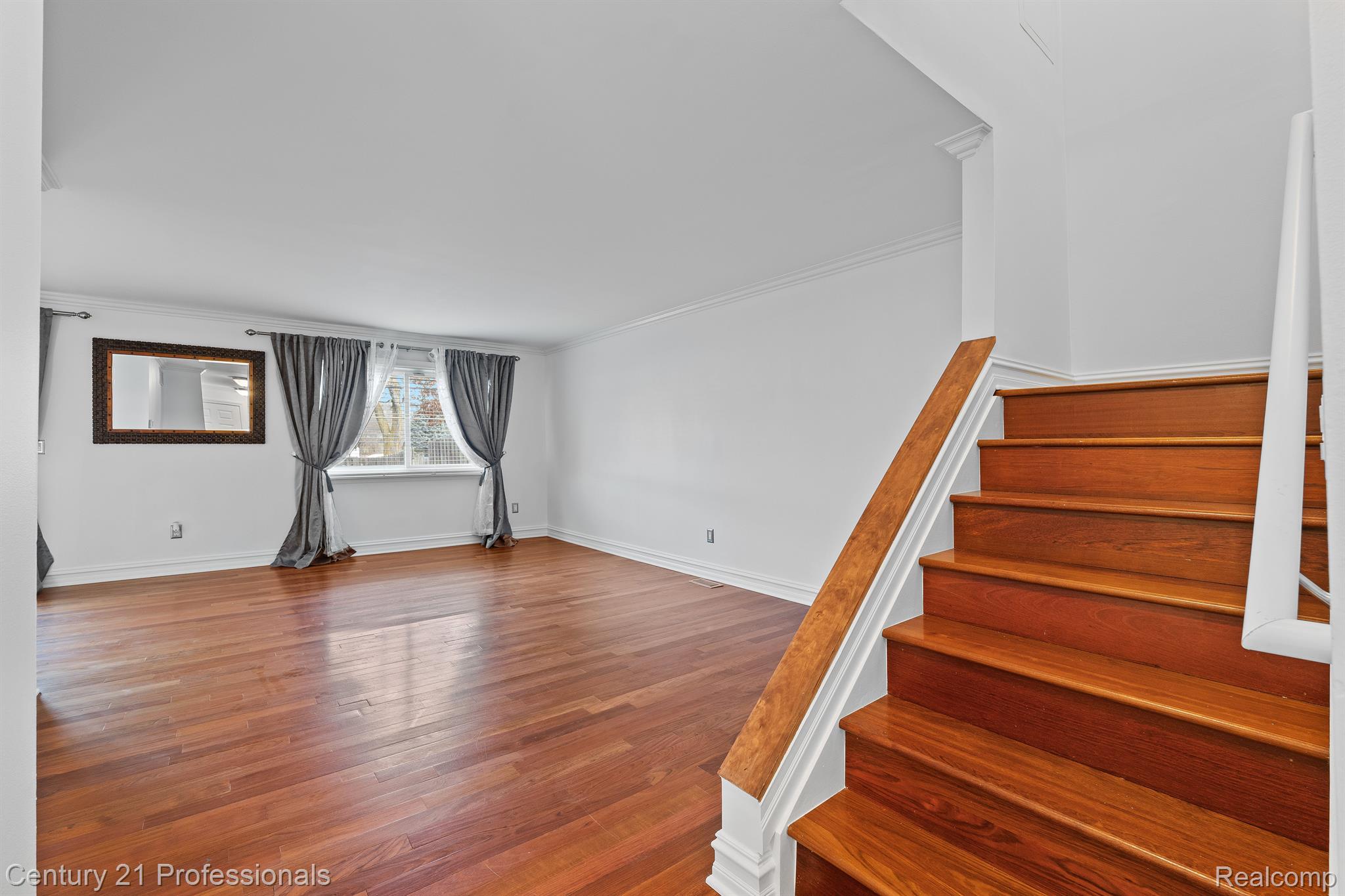 51 Manor Way Rochester, MI 48309 - Photo 4 of 25 Gallery Image 4