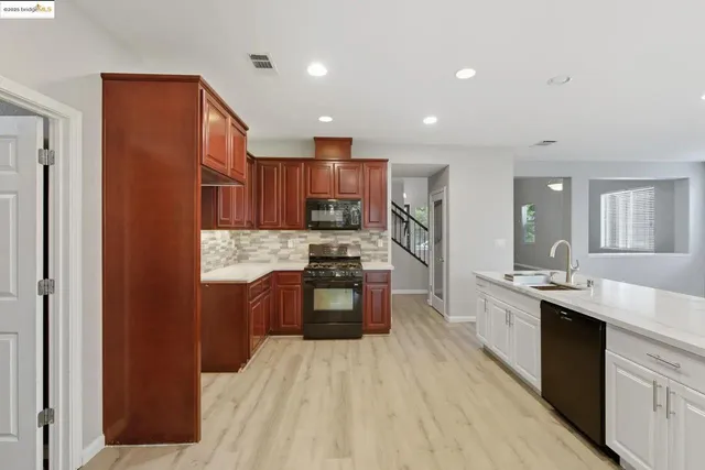 $3,800 | 145 Warhol Way, Oakley, CA 94561