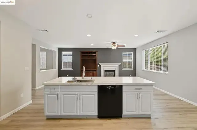 $3,800 | 145 Warhol Way, Oakley, CA 94561