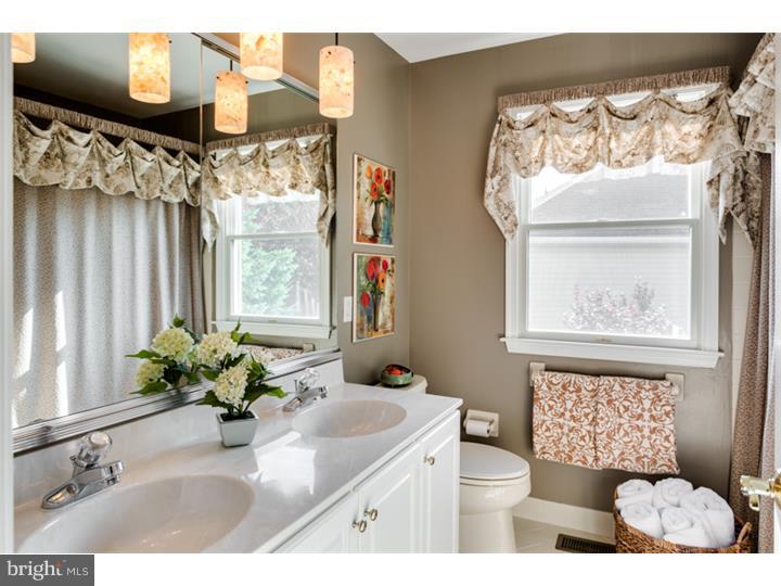 12 Brooks Road Moorestown, NJ 08057 - Photo 14 of 25 Bathroom